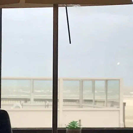 Ruim Centrum Heist En Zeezicht Appartement *
