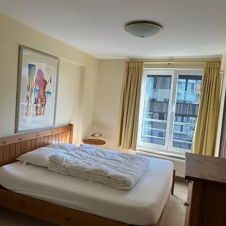 Ruim Centrum Heist En Zeezicht Appartement *